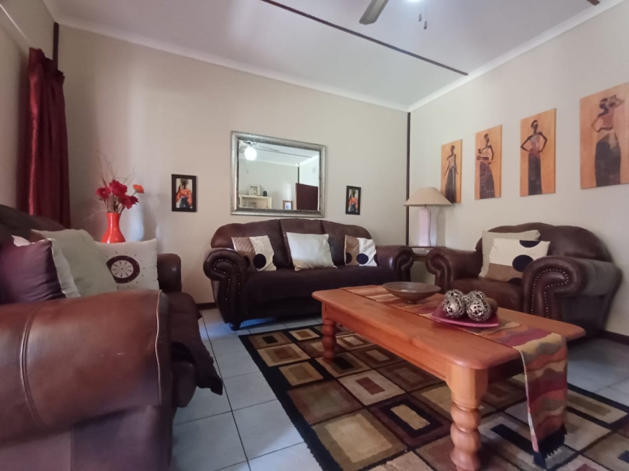 3 Bedroom Property for Sale in Flamwood North West
